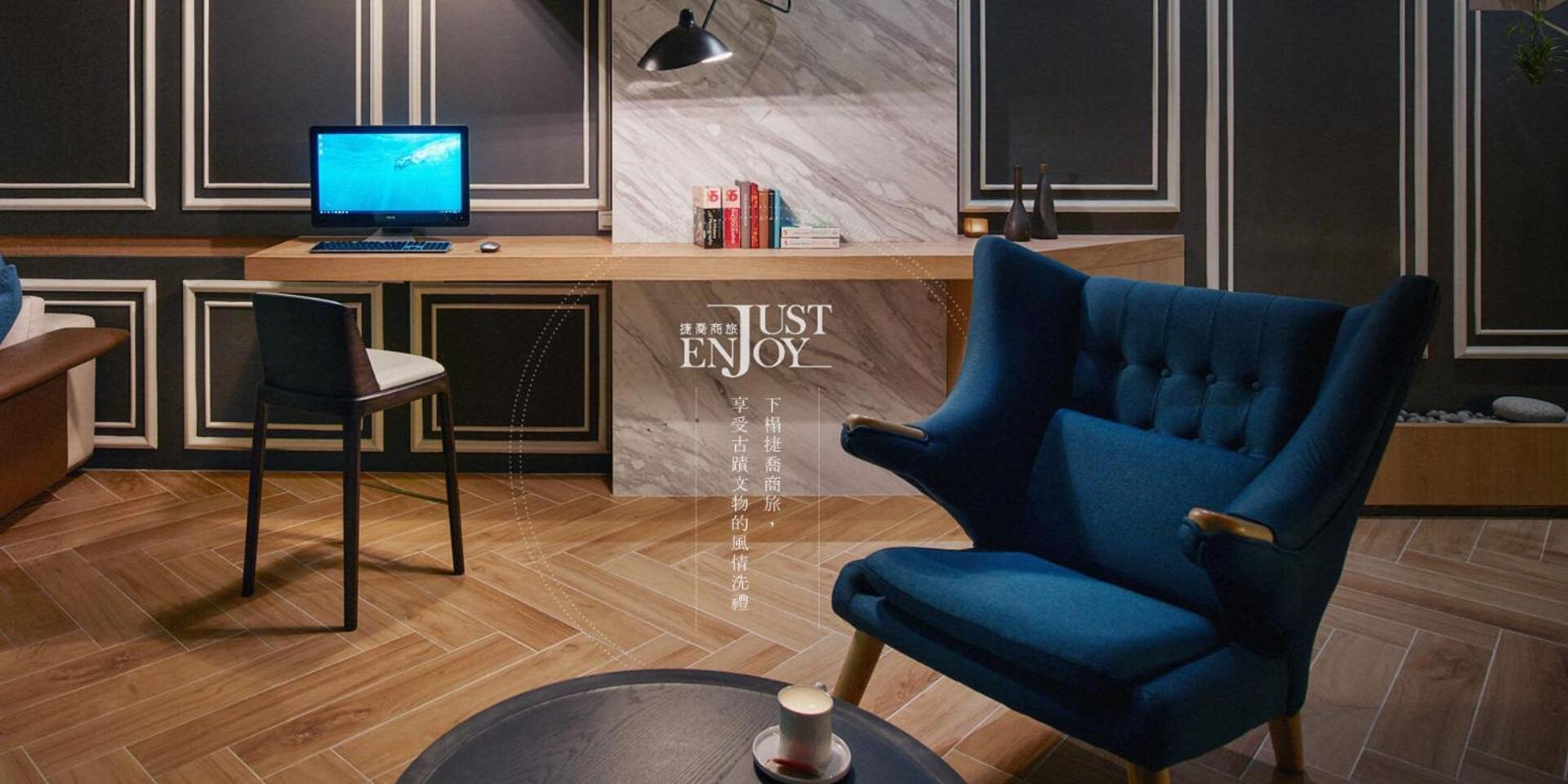 Just Enjoy Business Hotel Тайнань Екстер'єр фото